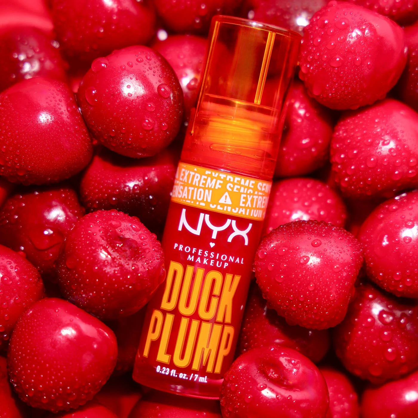 NYX - Duck Plump Lip Plumping Gloss / Cherry Spice