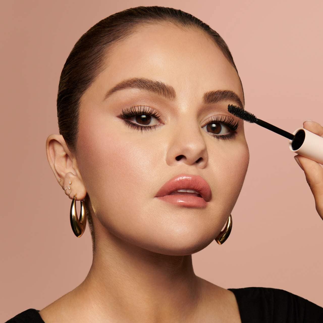 RARE BEAUTY - Perfect Strokes Universal Volumizing Mascara